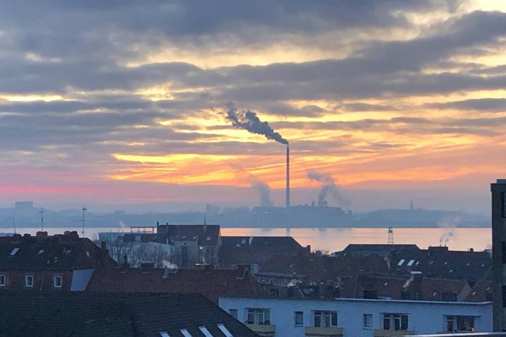 Yachtpanorama Weser Und Yachthafenblick 1 Zi 7Og بريمرهافن المظهر الخارجي الصورة